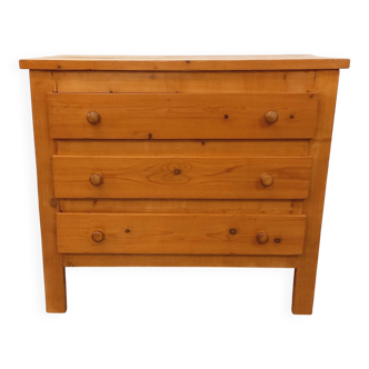 Vintage pine chest of drawers from the 70s and 80s.