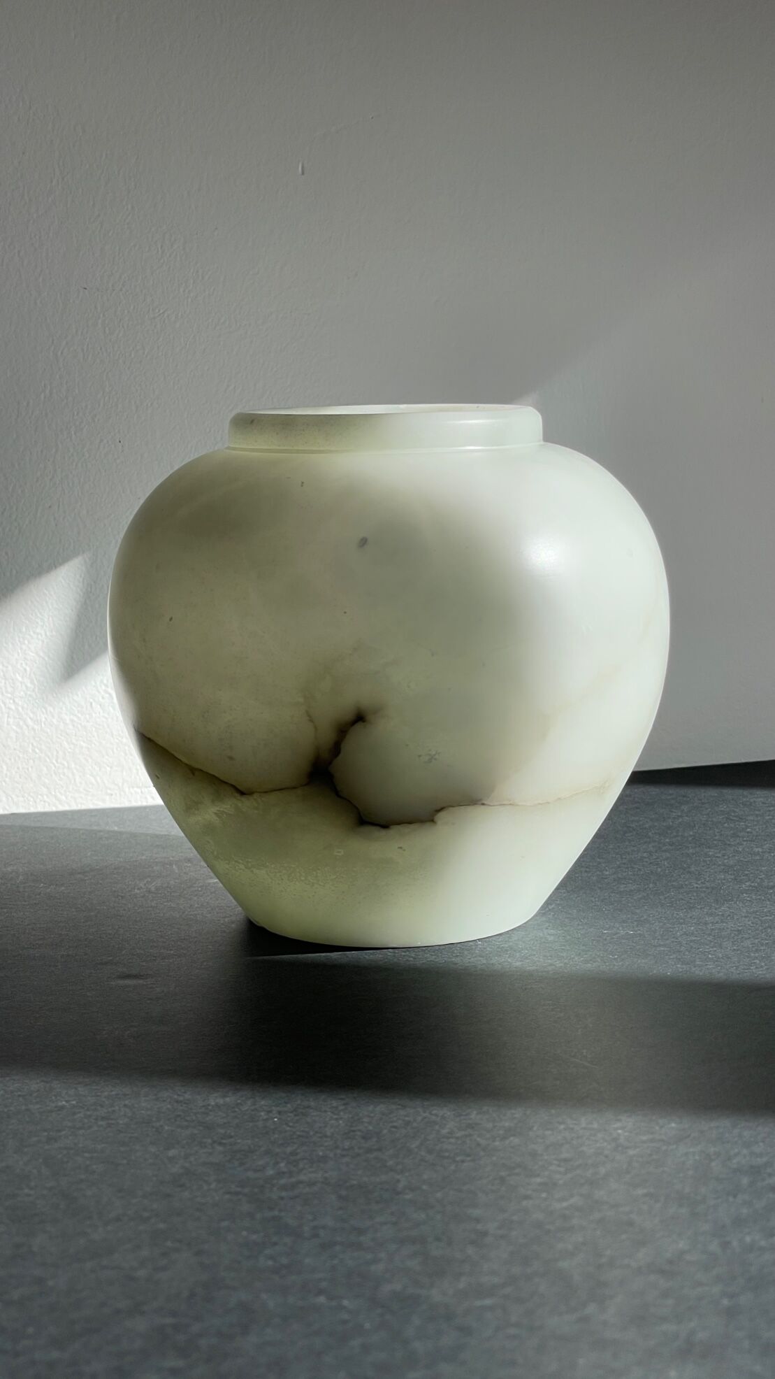 Vase shaped marble marble design 70s