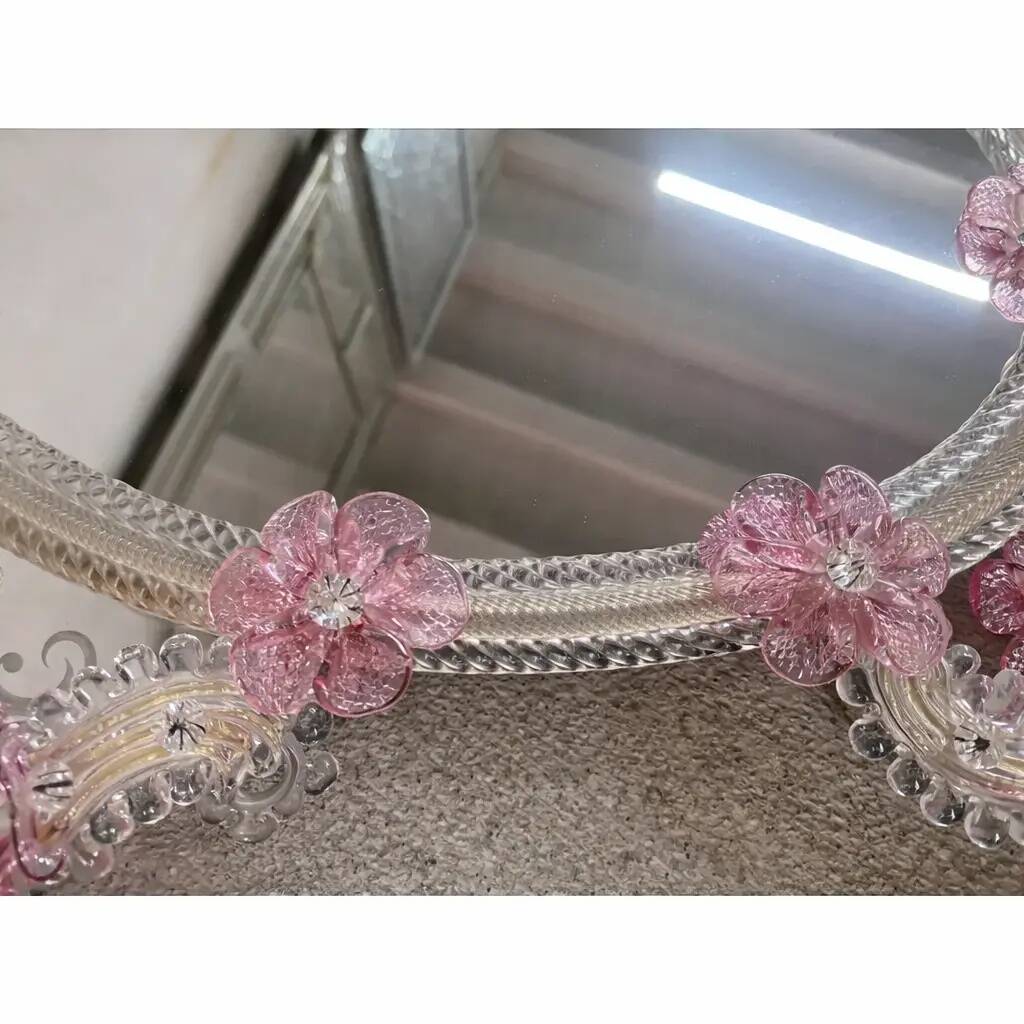 Classic Italian Venetian Oval Pink Floral Mirror in Hand-Carved Murano Glas