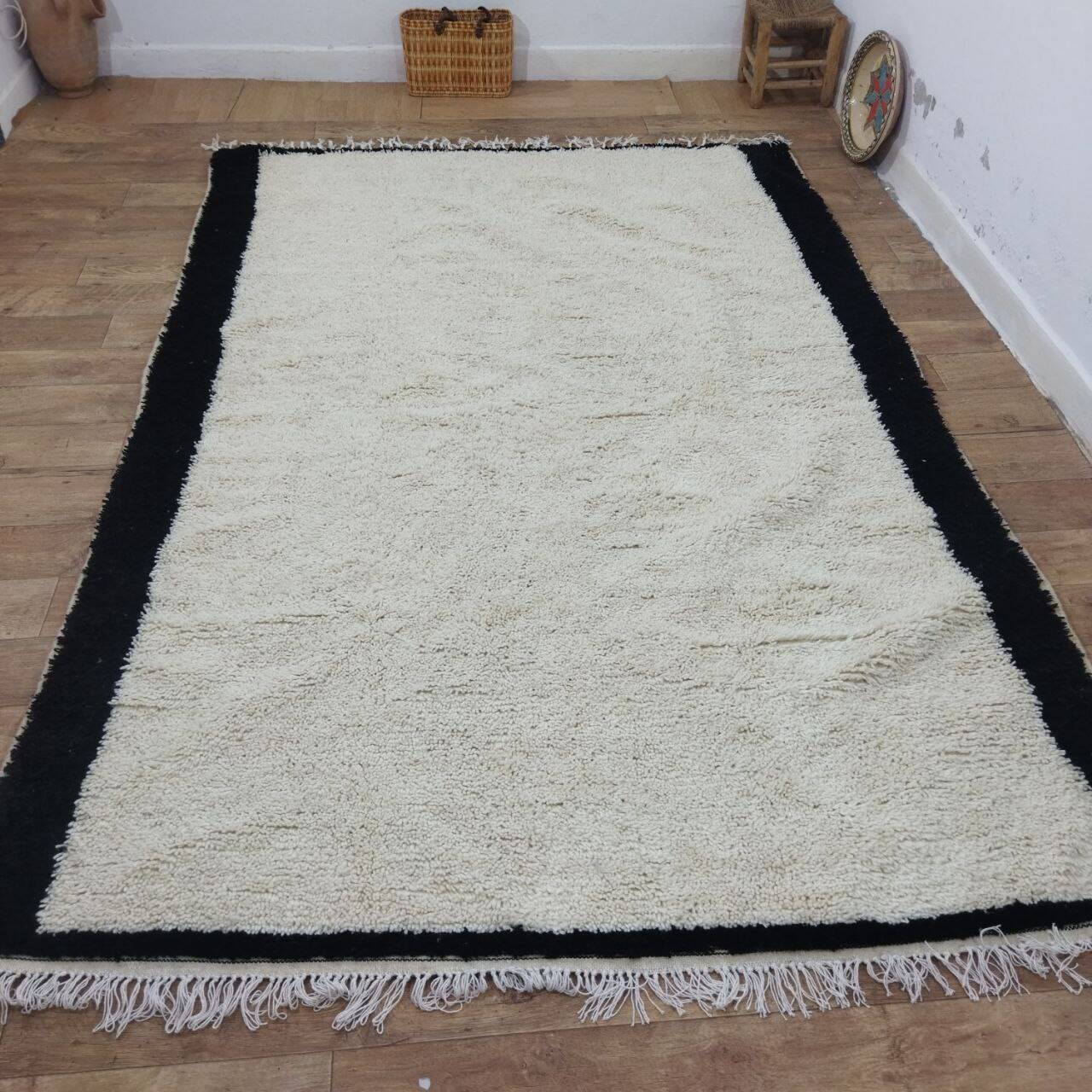 Azilal Vintage Rug 300x200 cm - Minimalist Design Cream and Black
