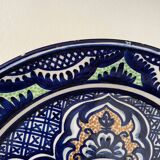 Ceramic dish signed Pascual Zorrilla