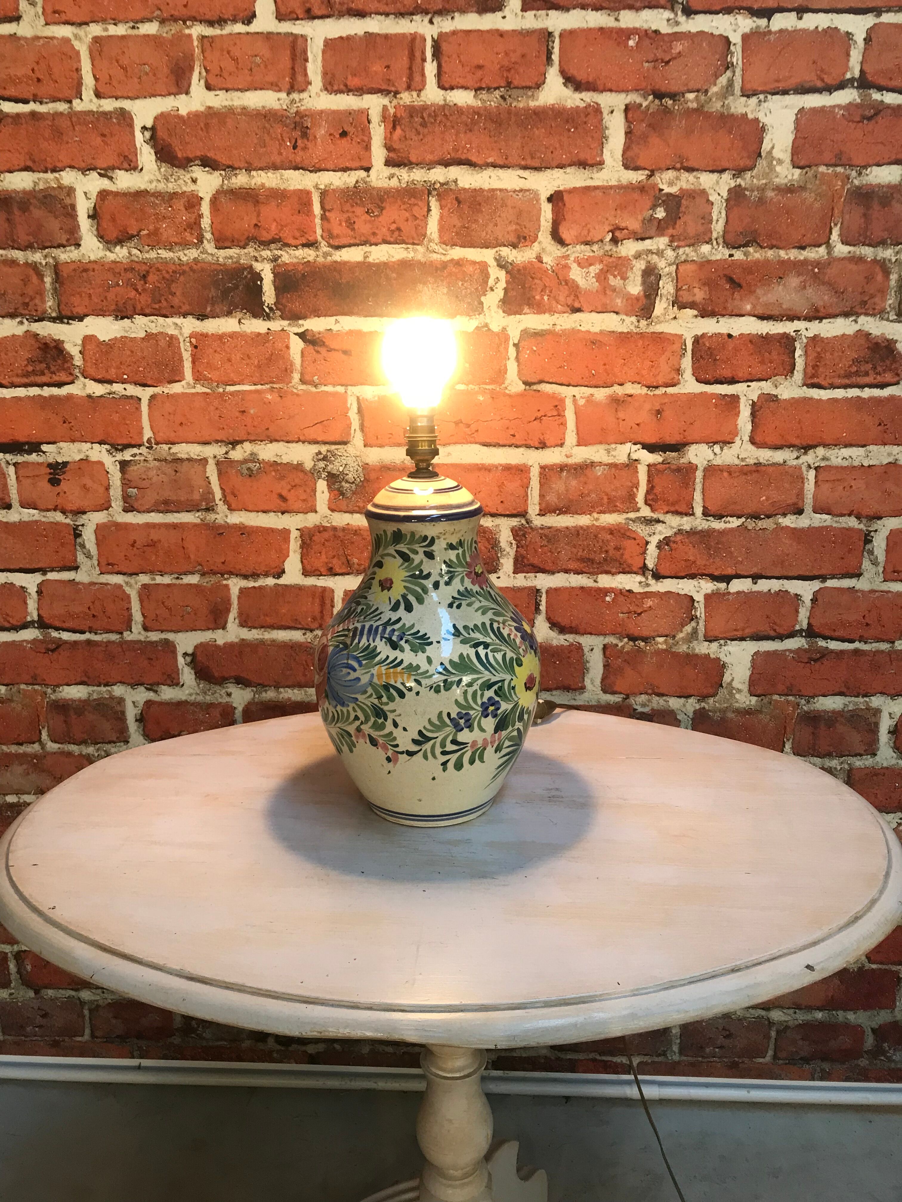 Lamp foot decoration flower