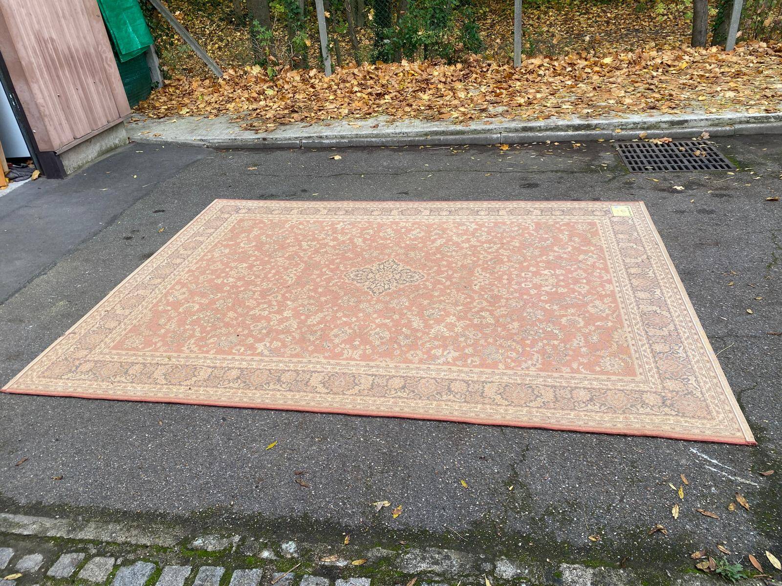 Saint Maclou Persian rug with flowers, wool velvet, burgundy, 240x330