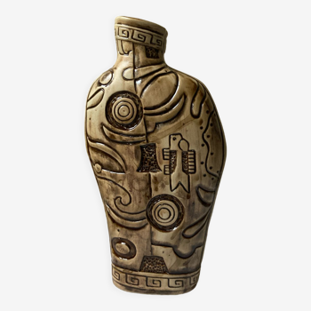 Free-form ceramic graphic vase