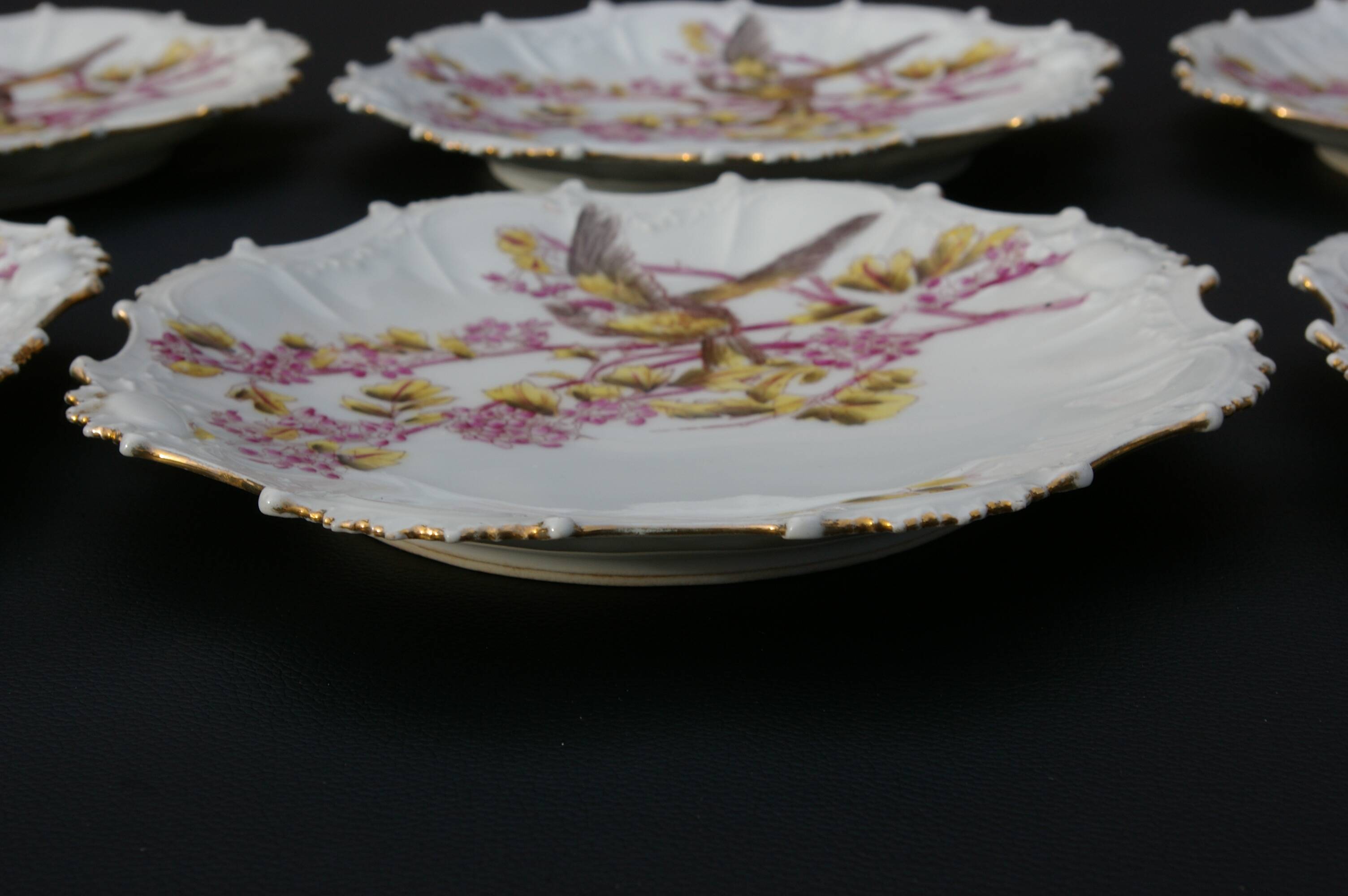 6 Assiettes à dessert en porcelaine de Limoges 1900 - Décor oiseau
