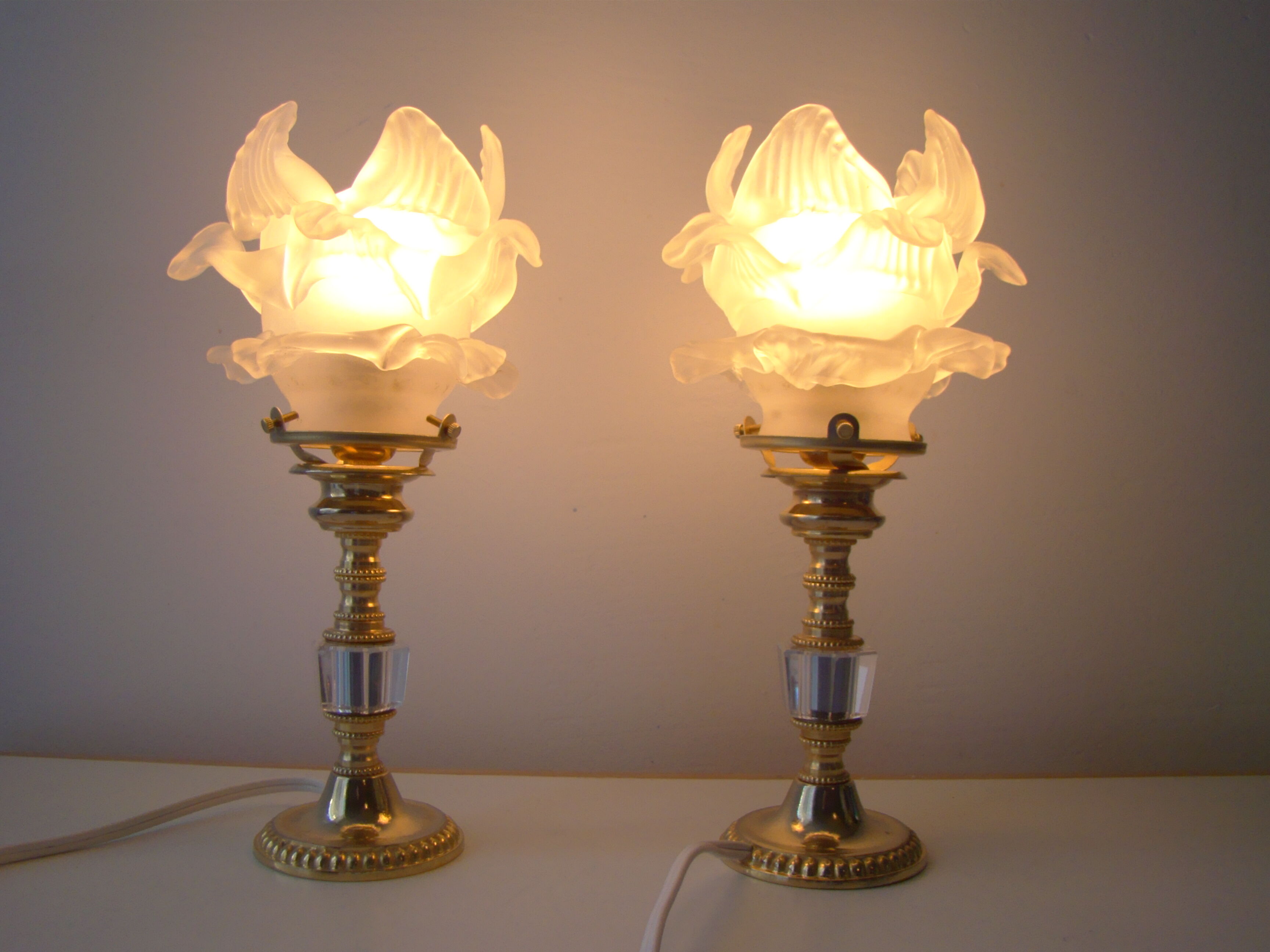 Paire de lampes vintage dorées