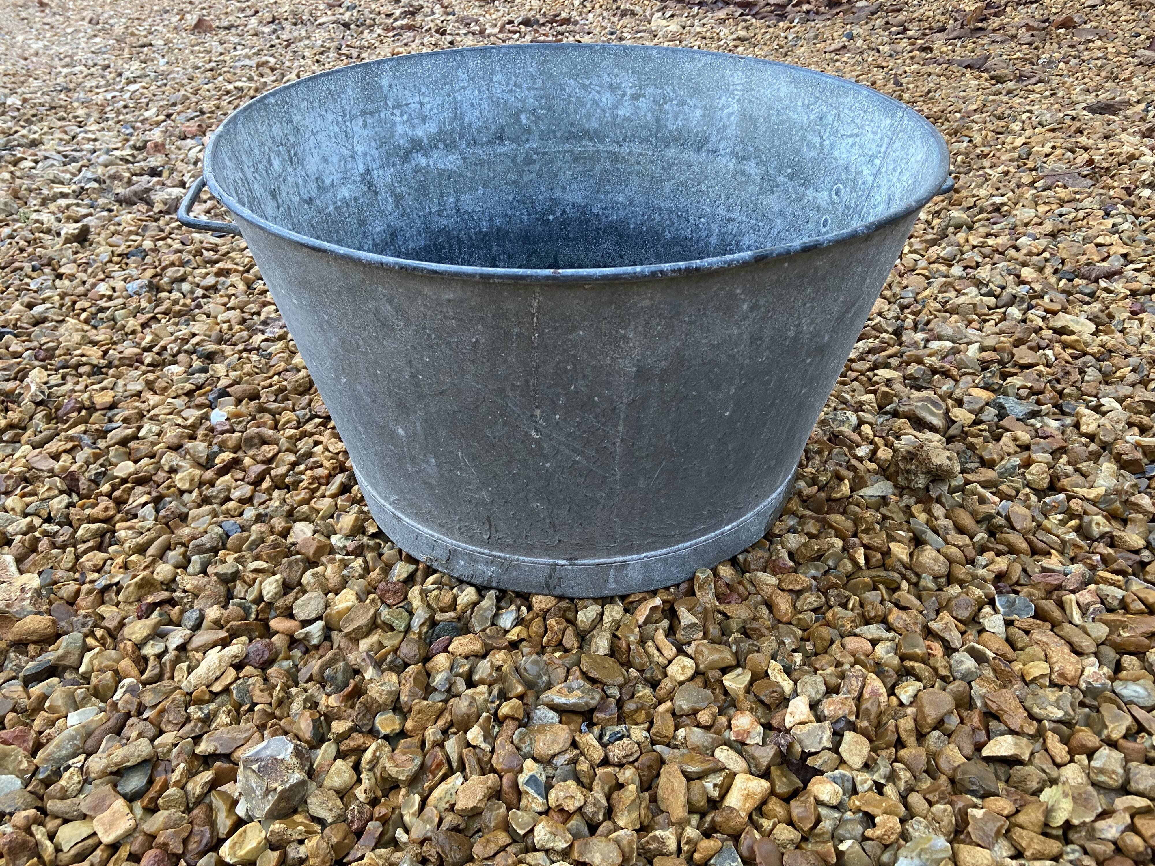 Zinc basin