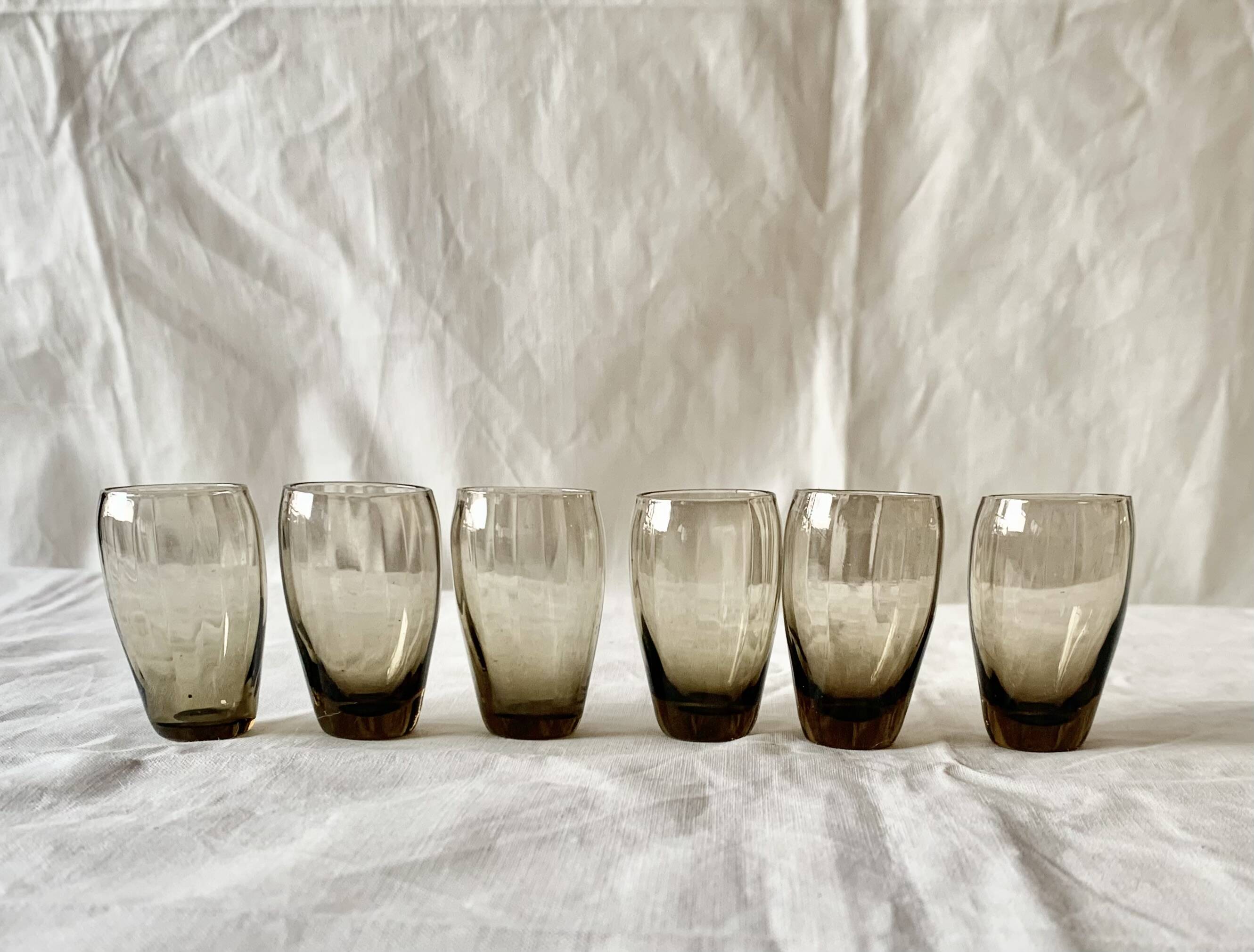 Chromed metal pear - 1 carafe and 6 amber crystal glasses - liquor cellar