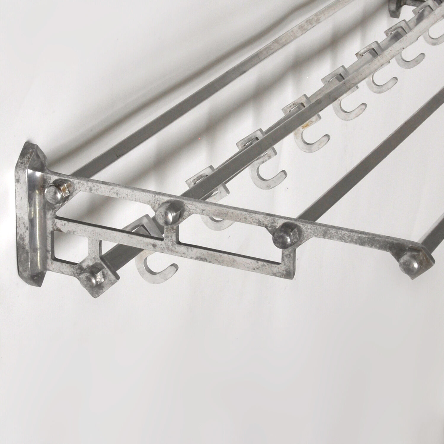 Porte-manteau en aluminium de style Art déco, années 1970