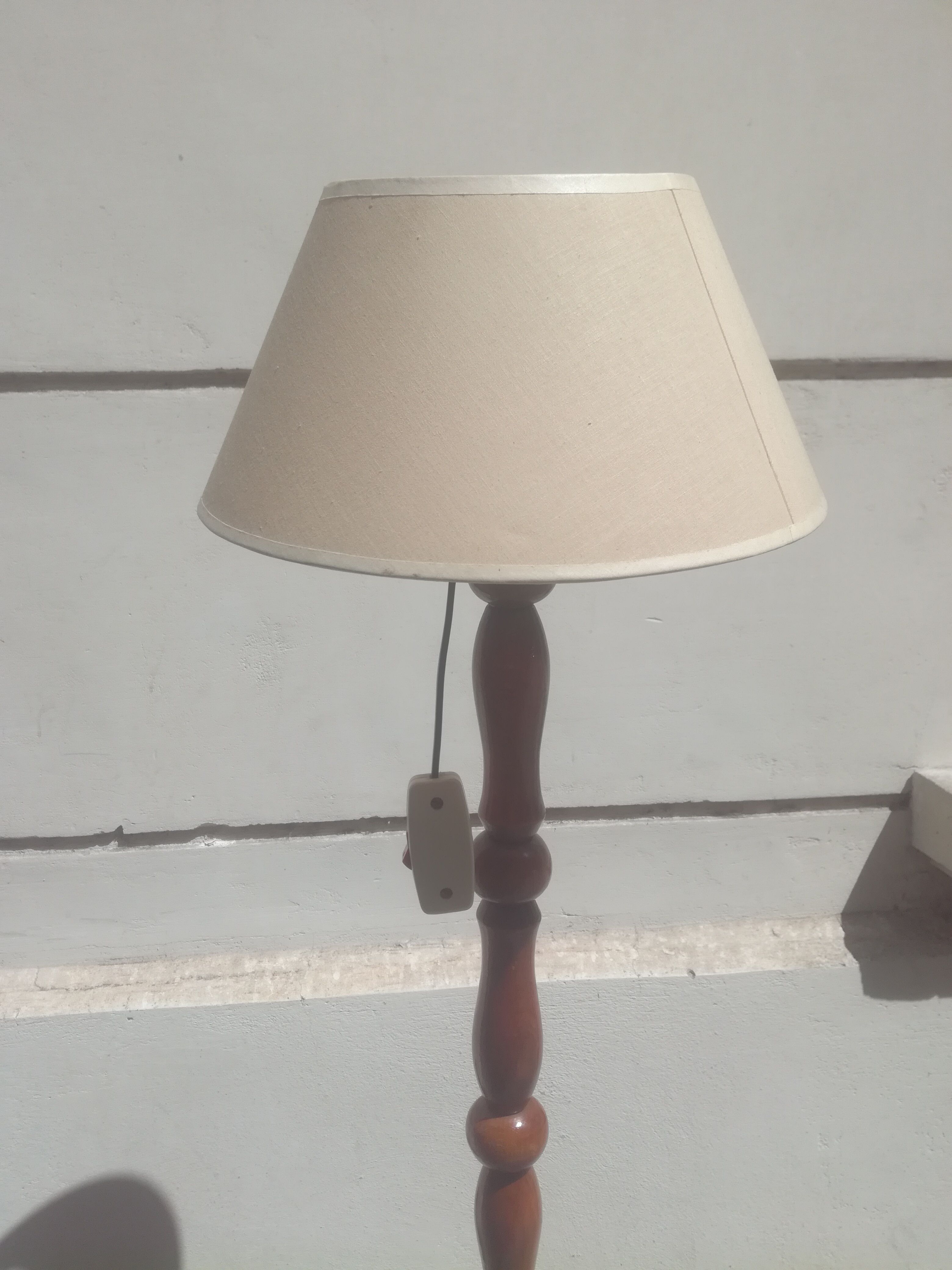 Vintage turned wooden lamppost