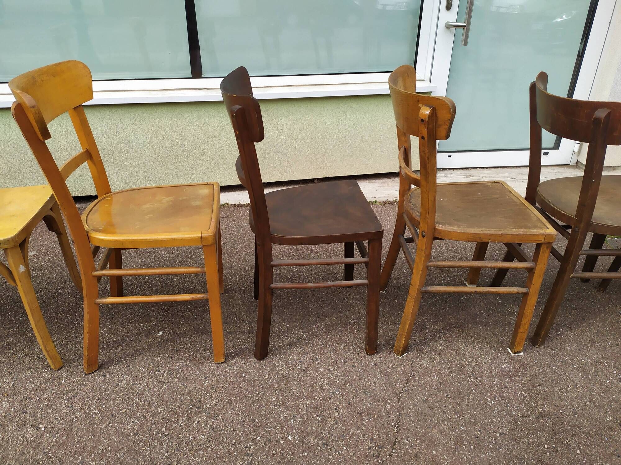 Set of 10 wooden bar bistro chairs - old - vintage