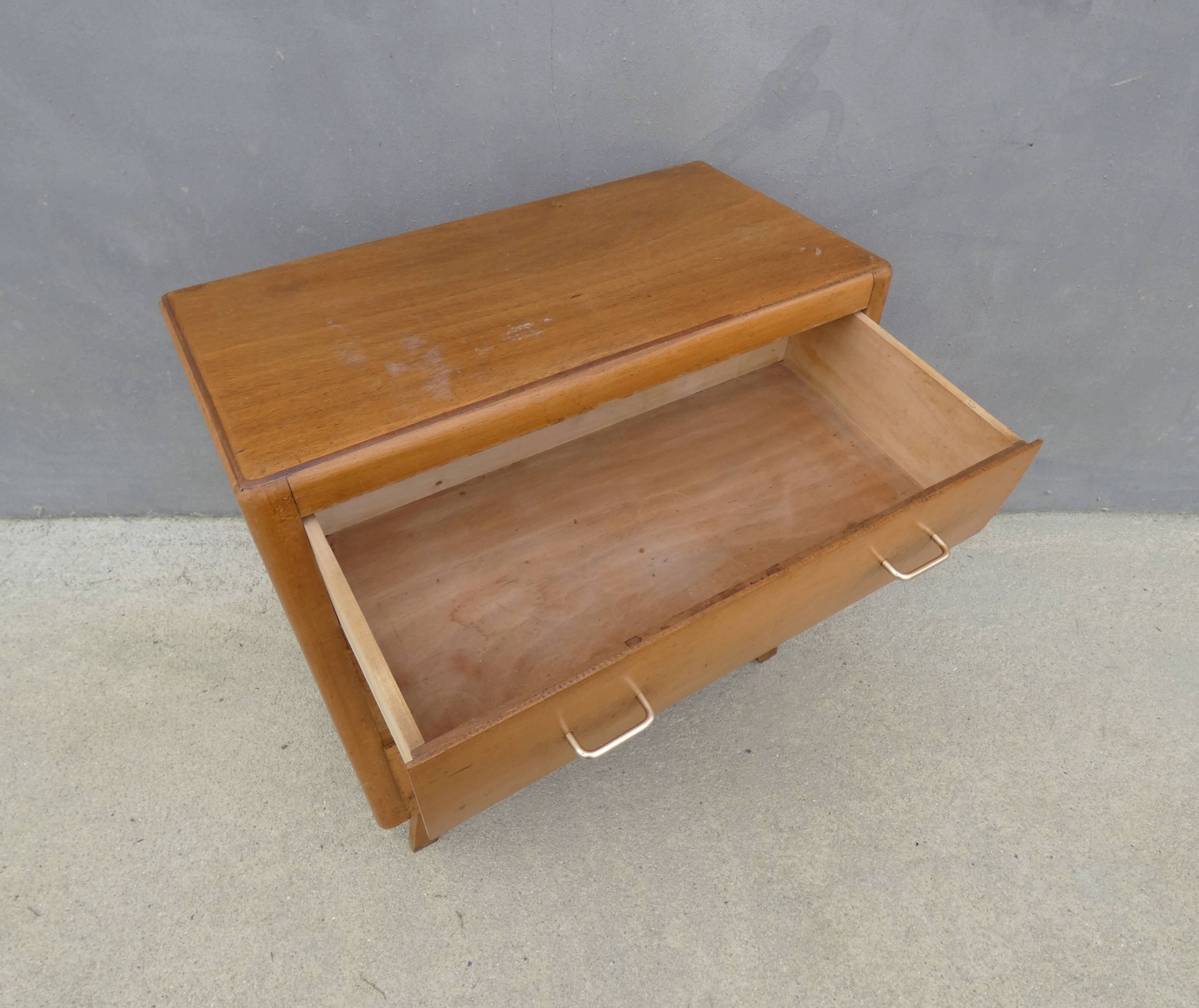 commode vintage en bois pieds compas