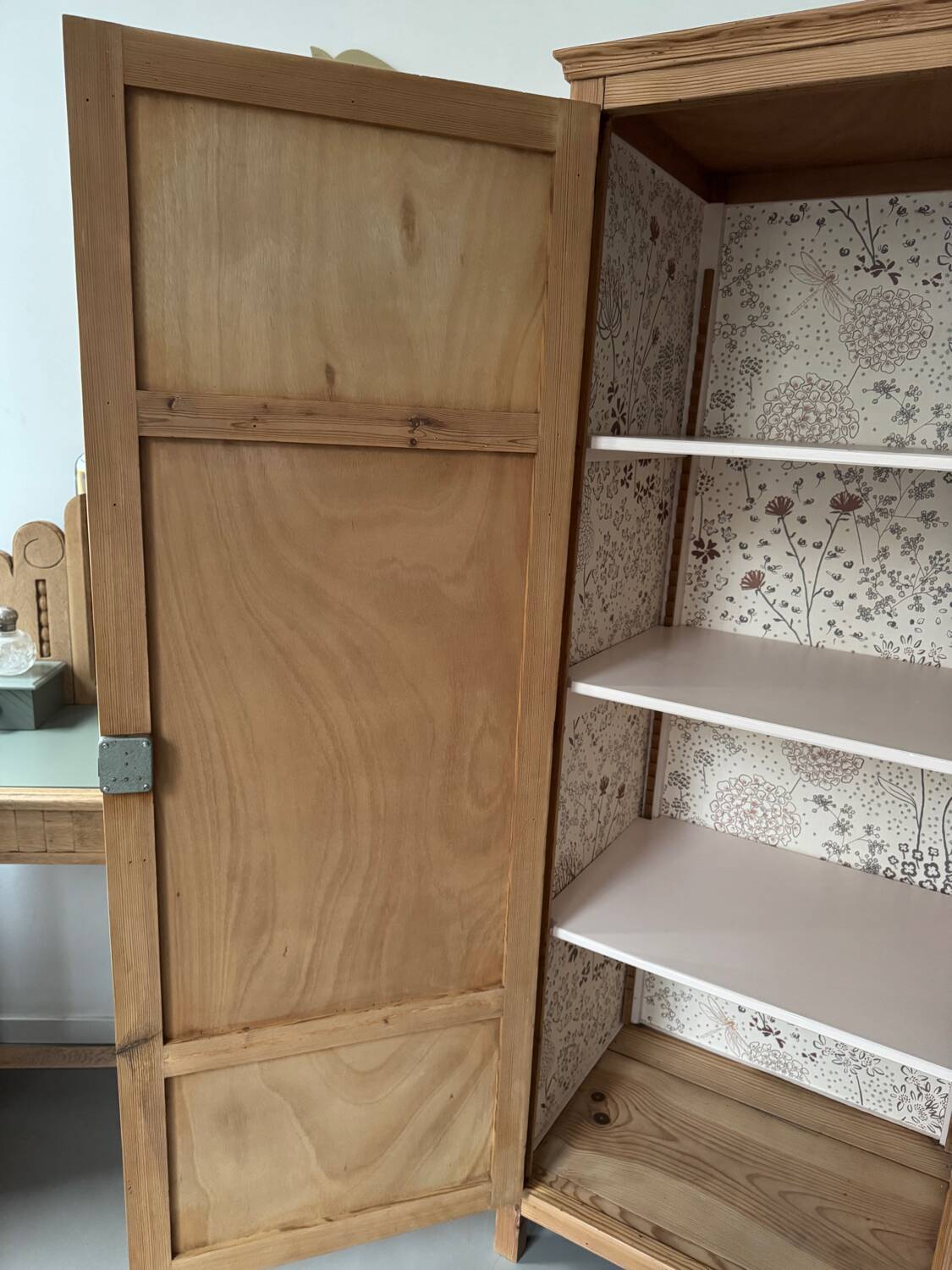 Wardrobe with a door