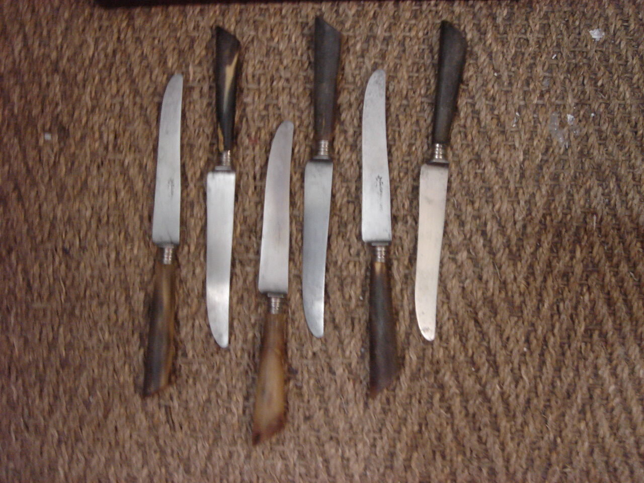 6 horn knives from 1960
