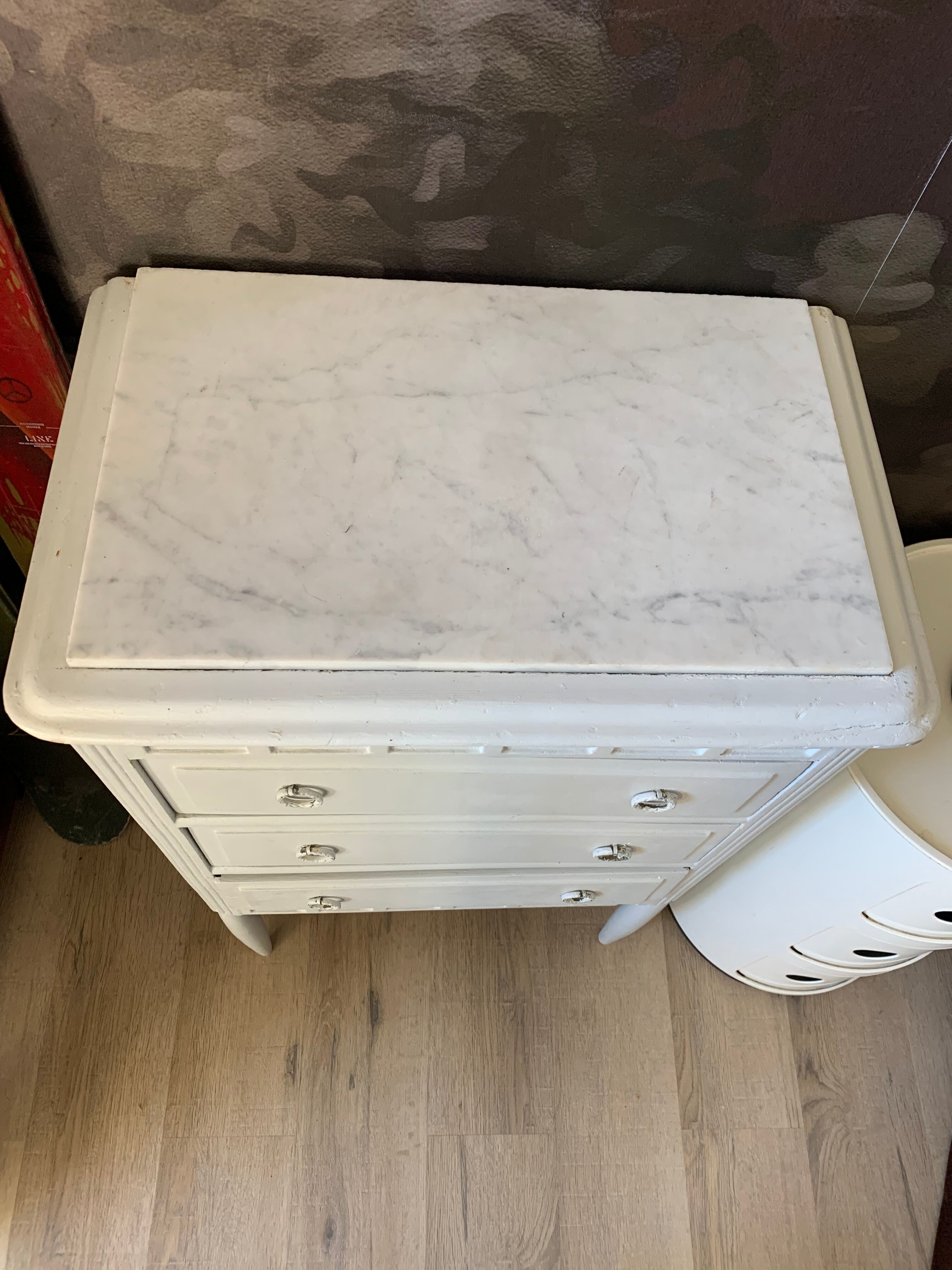 Chest of drawers from the 30s