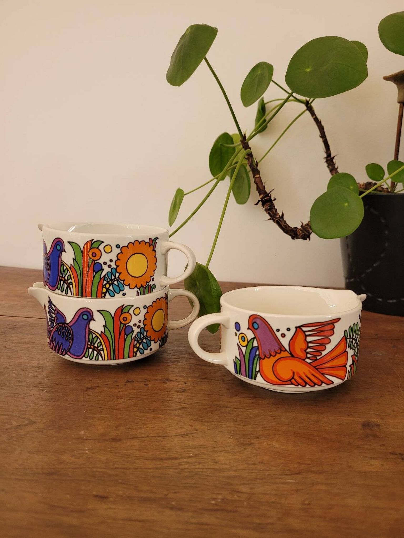 Set of 3 Villeroy and Boch Acapulco milk jugs / creamers