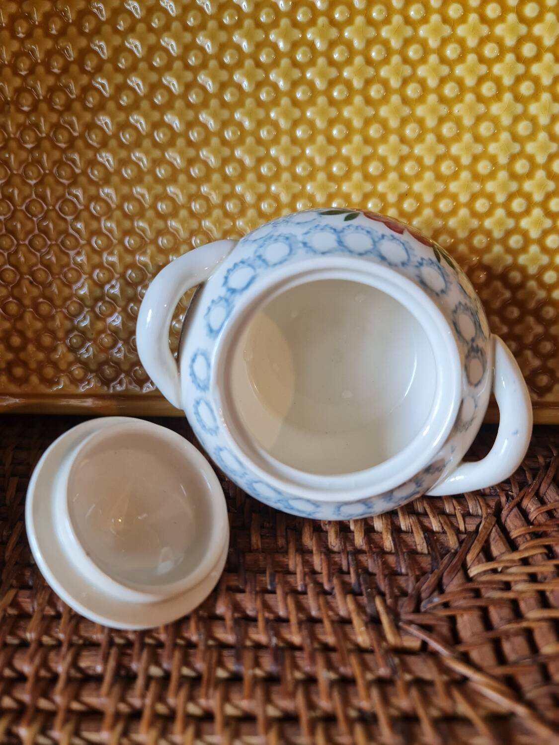 Sugar bowl, Sarreguemines earthenware factory, France