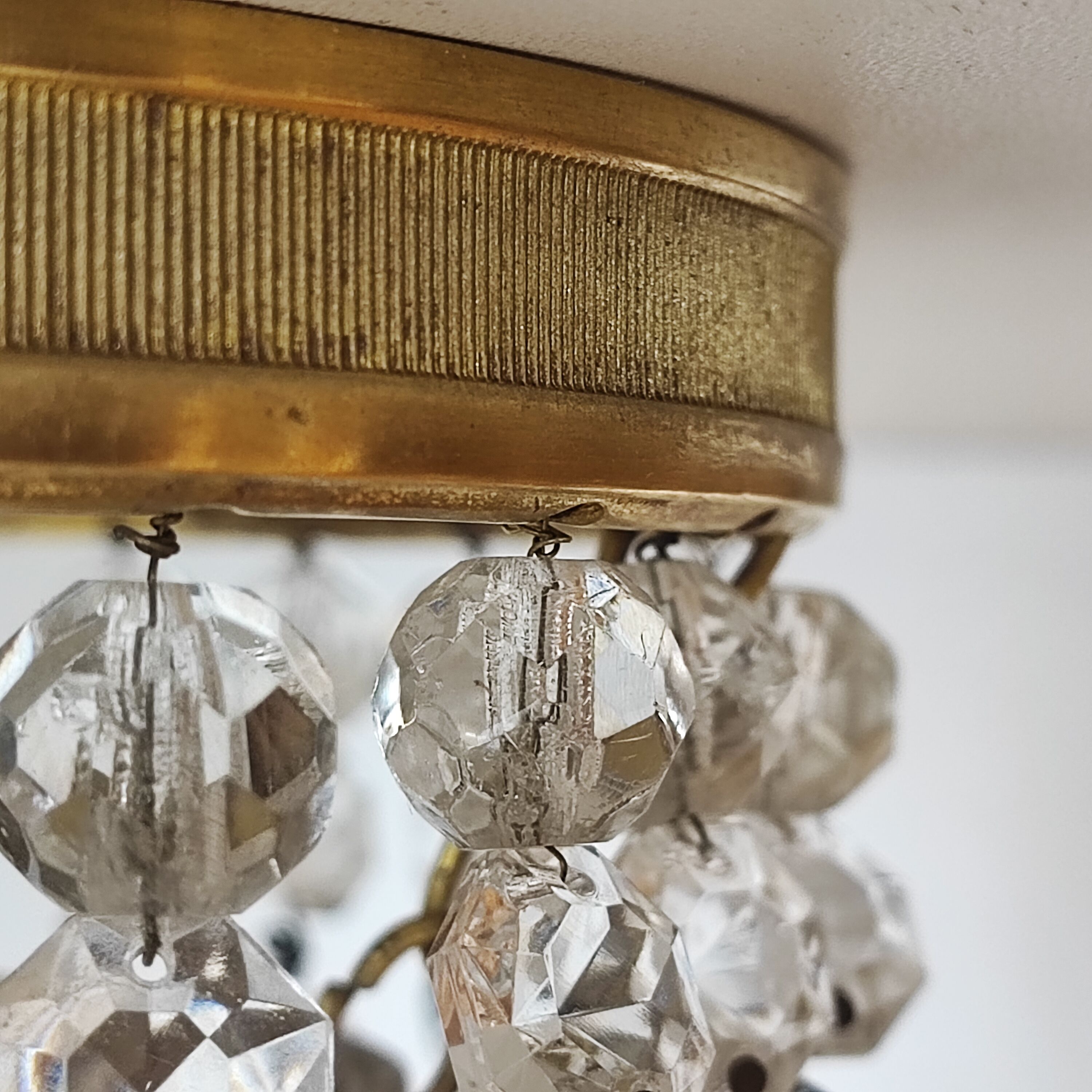 Ceiling lamp tassels