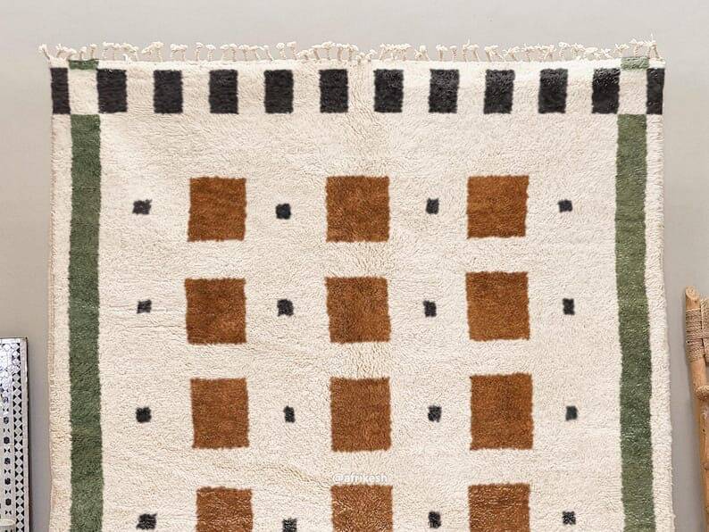 Handmade pure wool rug, size 150 x 250 cm.