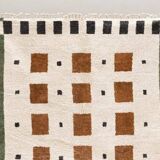 Handmade pure wool rug, size 150 x 250 cm.