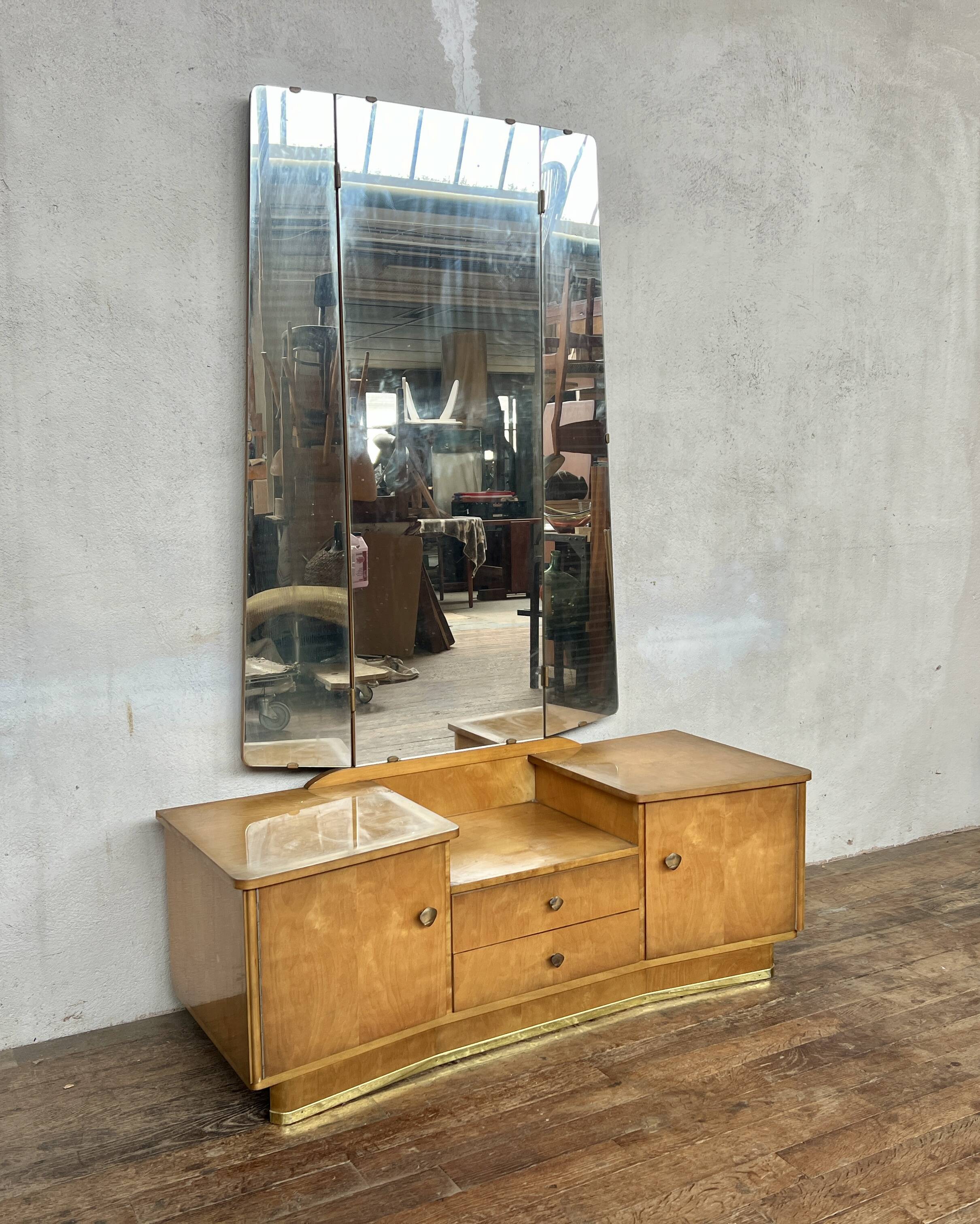 Vintage dressing table/vanity table/entryway furniture