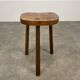 Tabouret tripode brutaliste, ferme