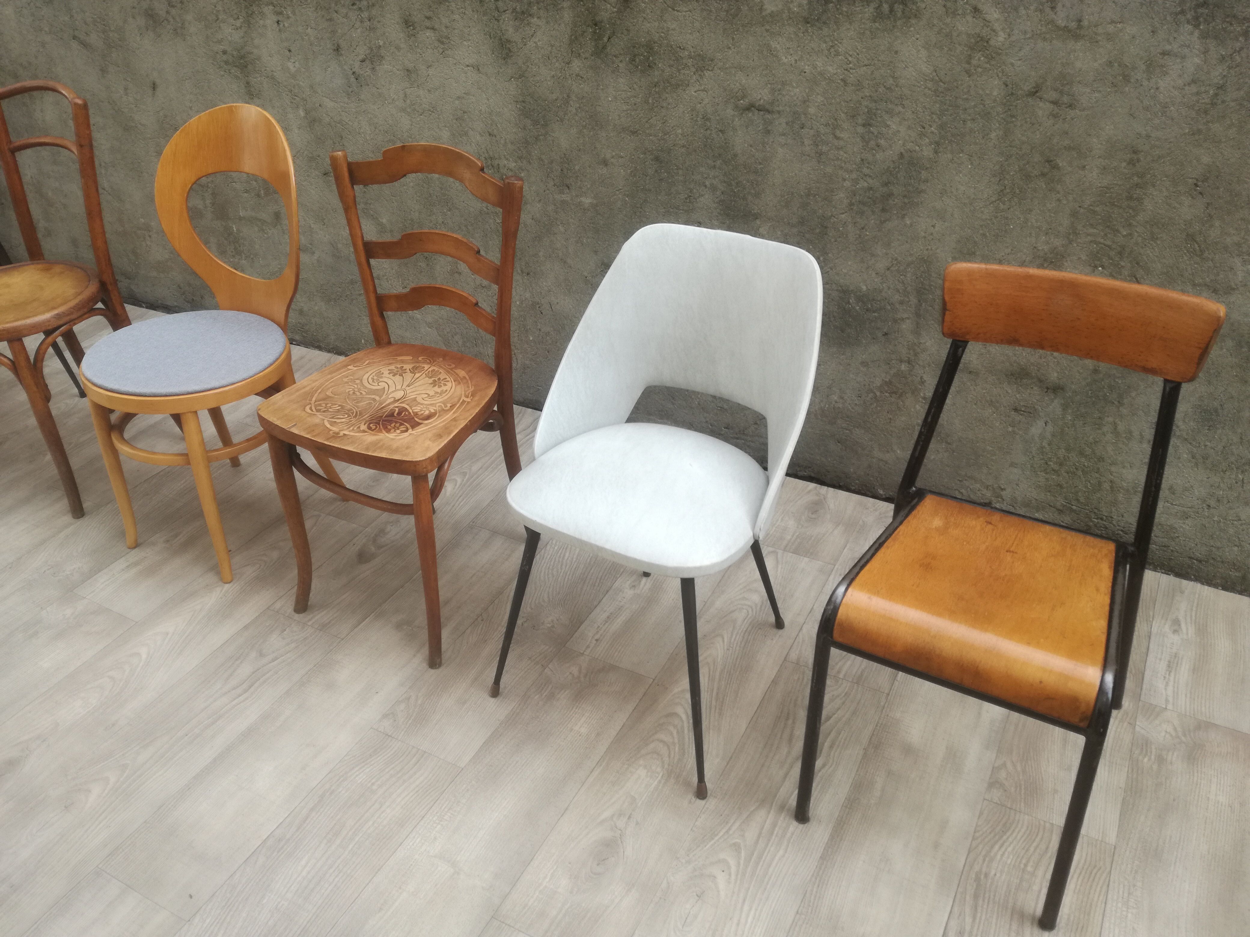 Lot de 6 chaises vintages depareillées
