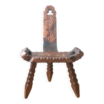 Chaise tripode brutaliste