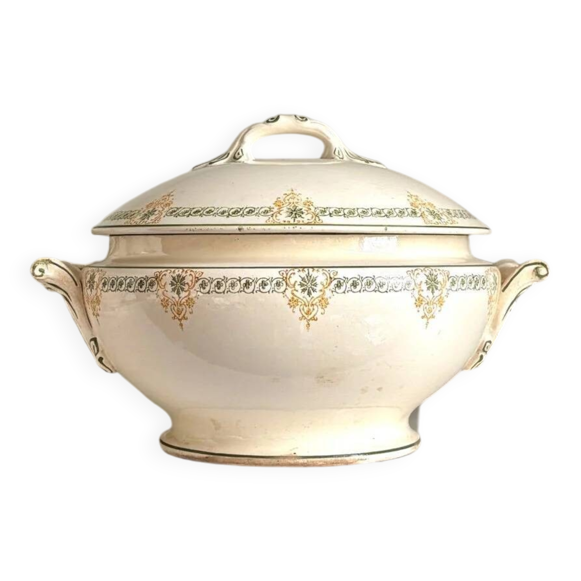Longwy ironware soup tureen, "Longpré" service