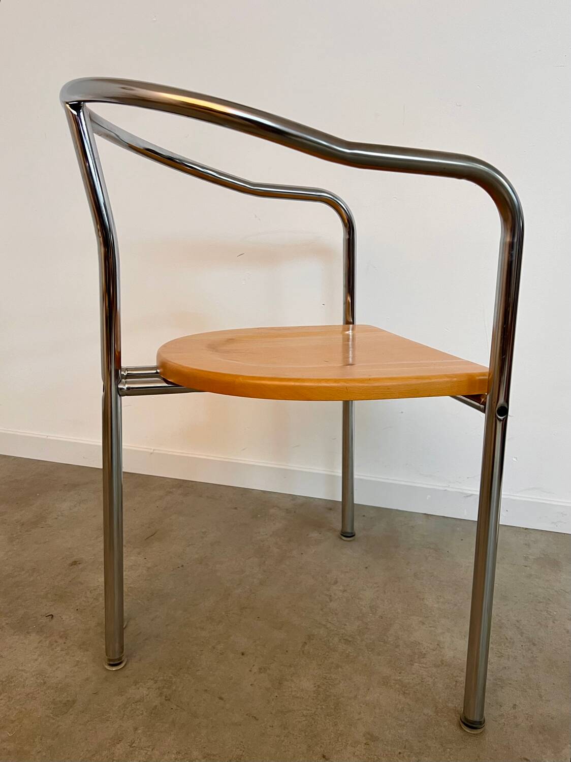 4 old metal chairs with wooden seats, Italian design, postmodern 80s