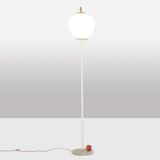 Floor lamp in opaline, lacquered metal and golden brass. 1950s.