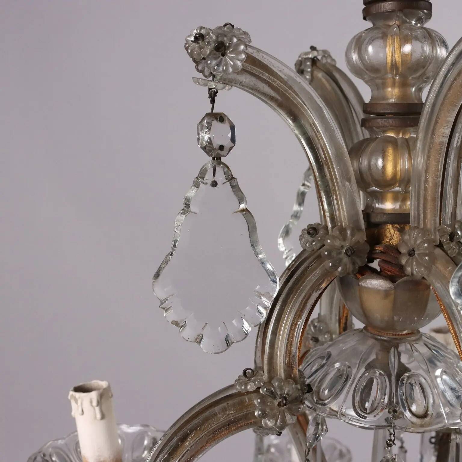 Antique chandelier with 12 lights in the Maria Theresa style, 20th century.