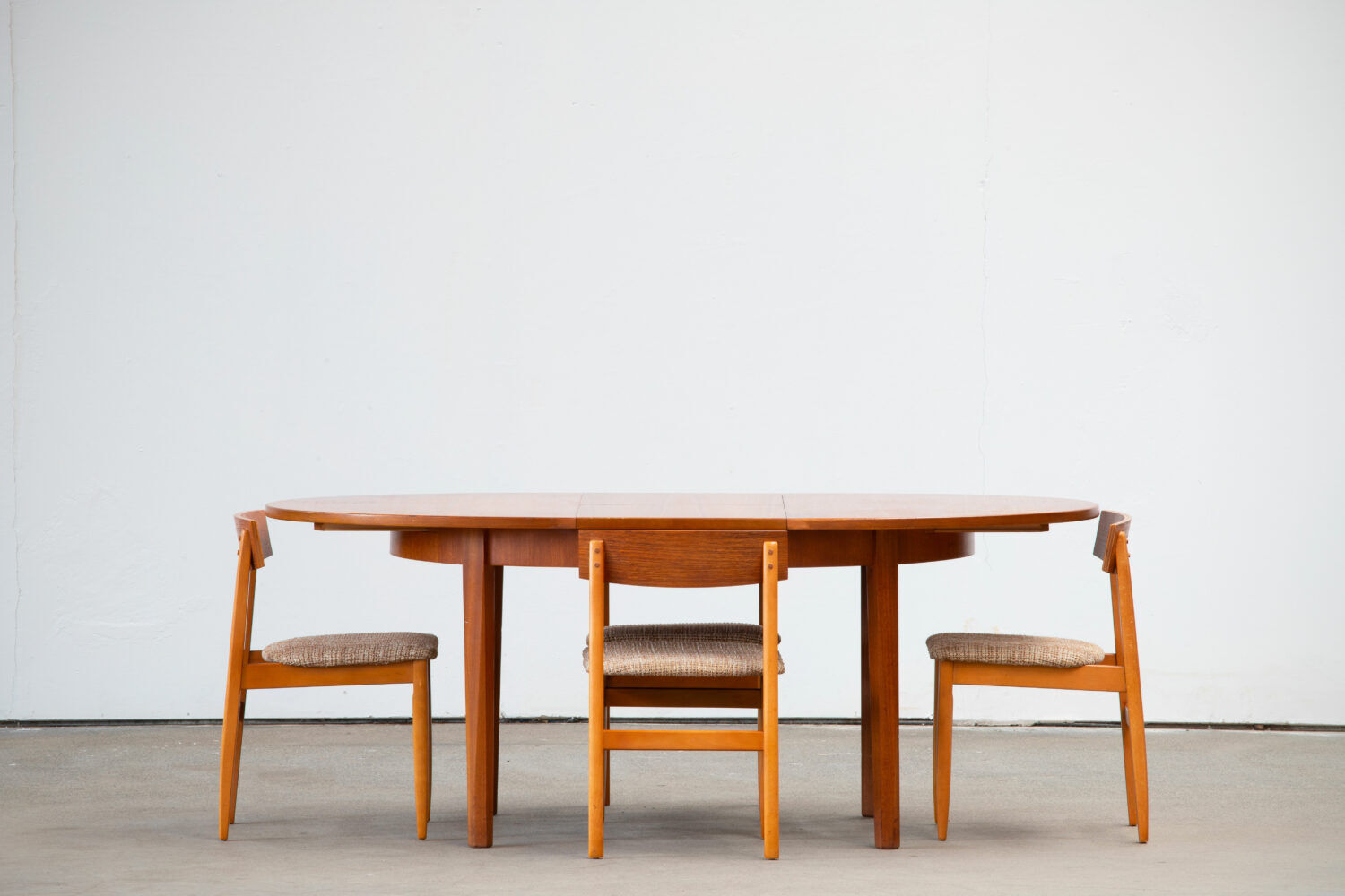 Scandinavian table in blond teck 1960