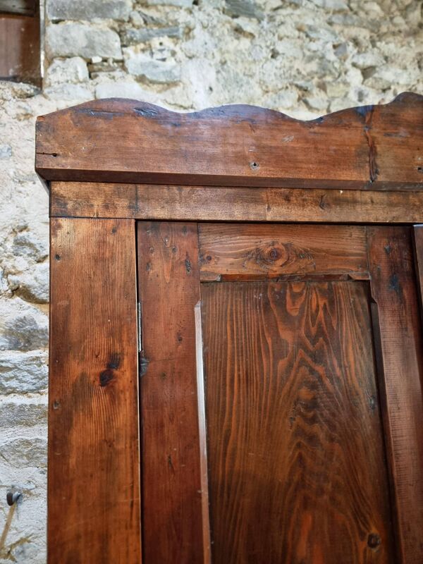 Armoire bonnetière ancienne en pin français – garde-robe rustique de campagne – vers 1900–1920