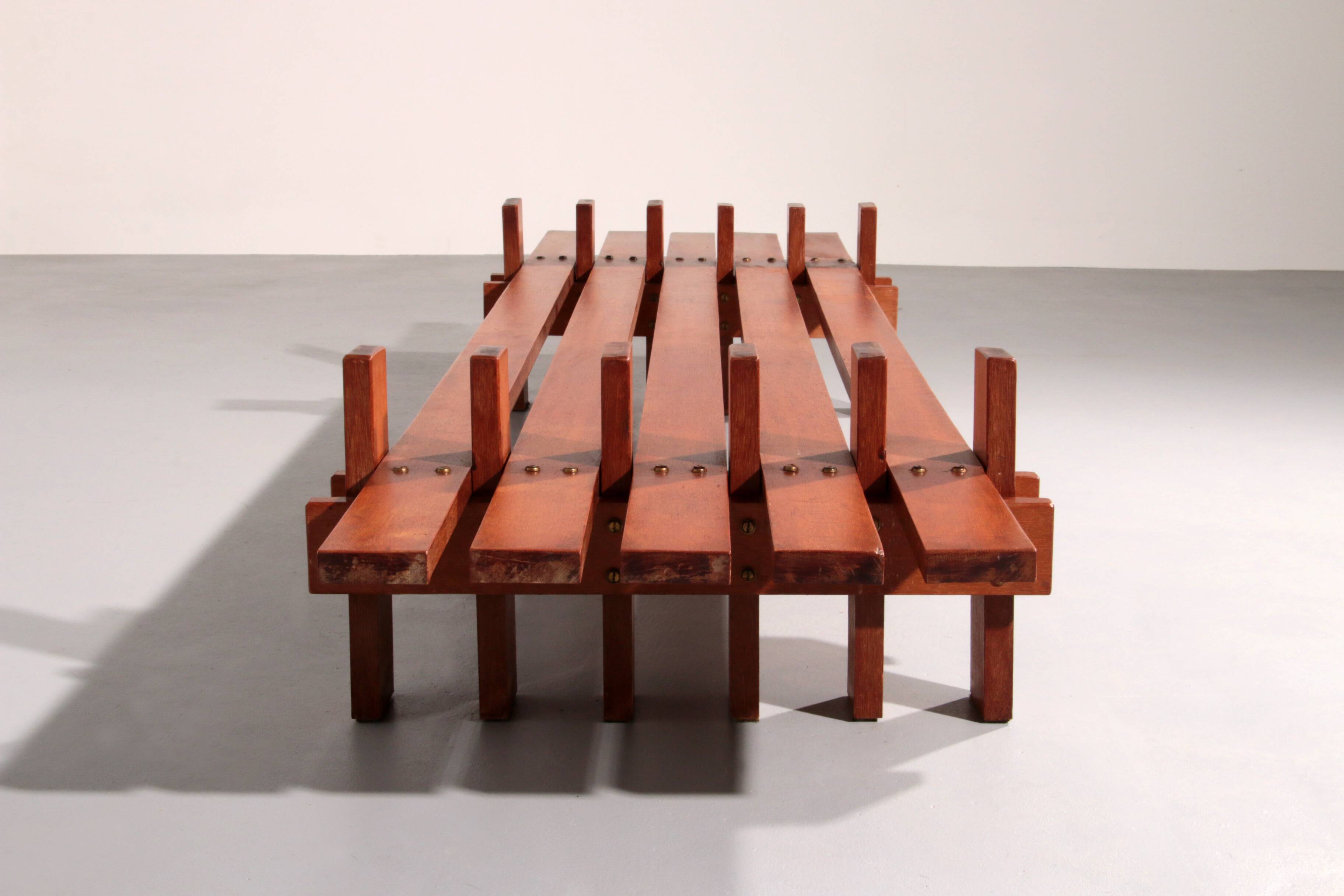 Italian Elegance Redefined – A Bench That Blends Luxury with Modern Design