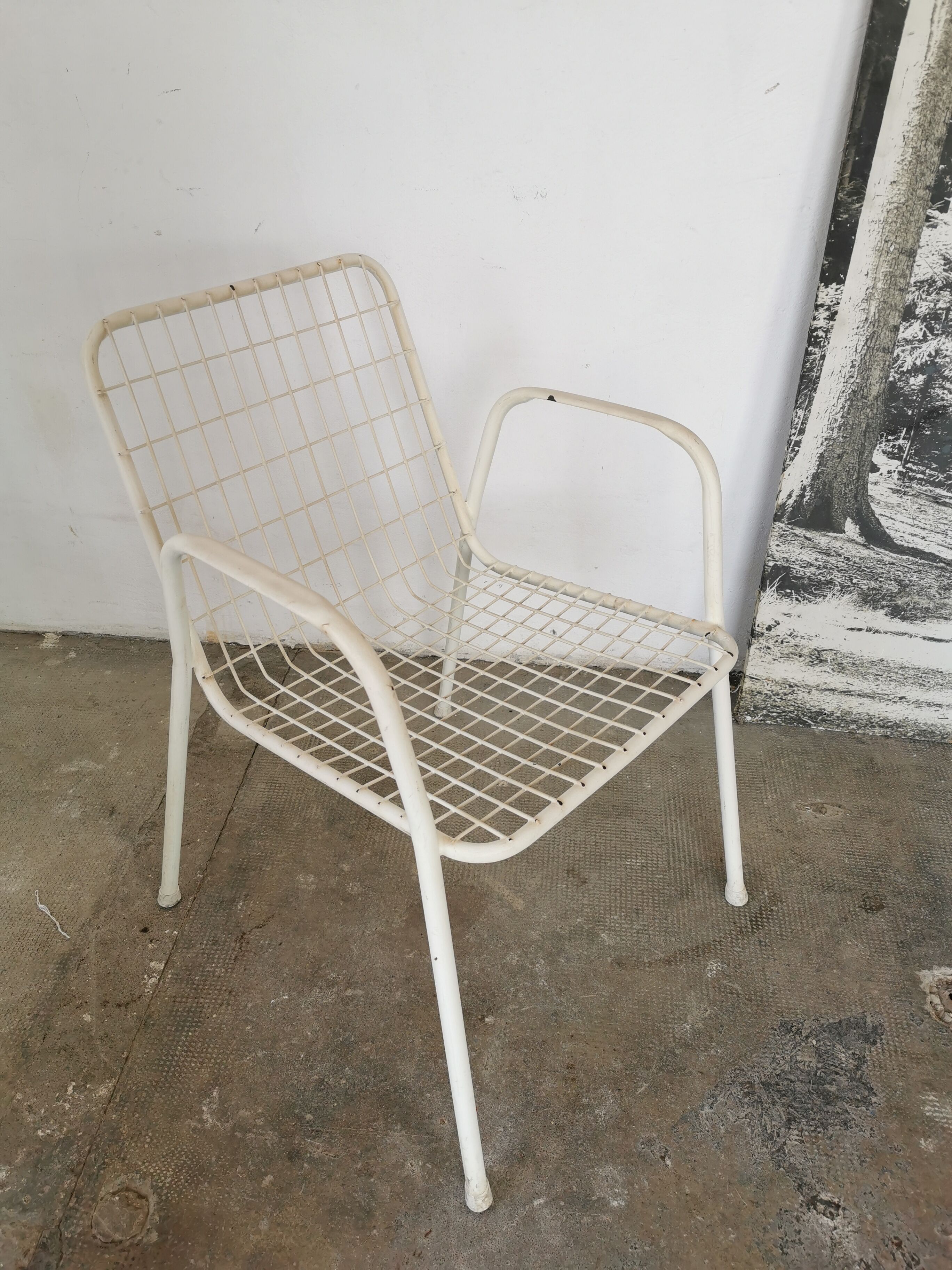 Emu chair, rio, in white metal mesh