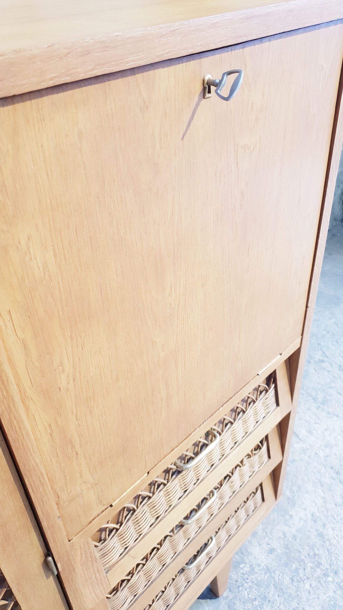 Rattan cabinet cabinet