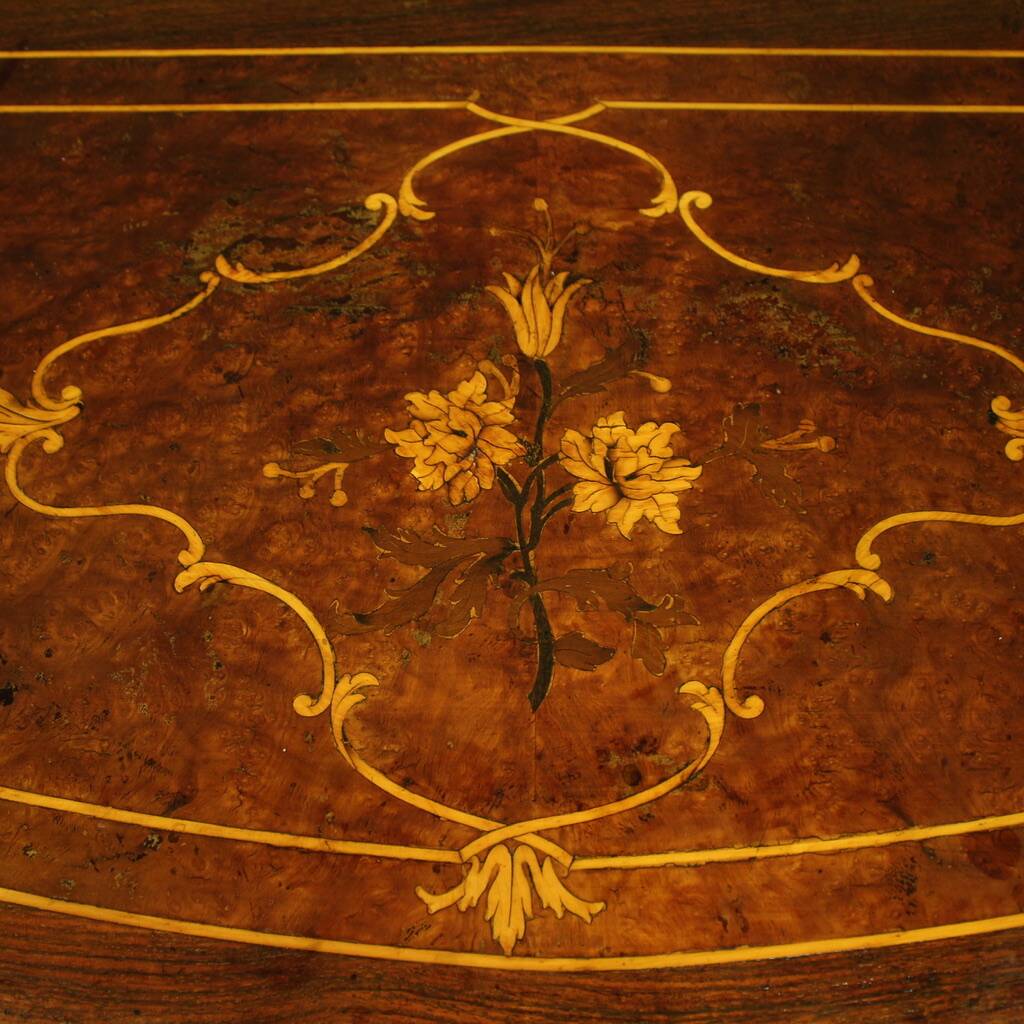 20th century Louis XV style chest of drawers