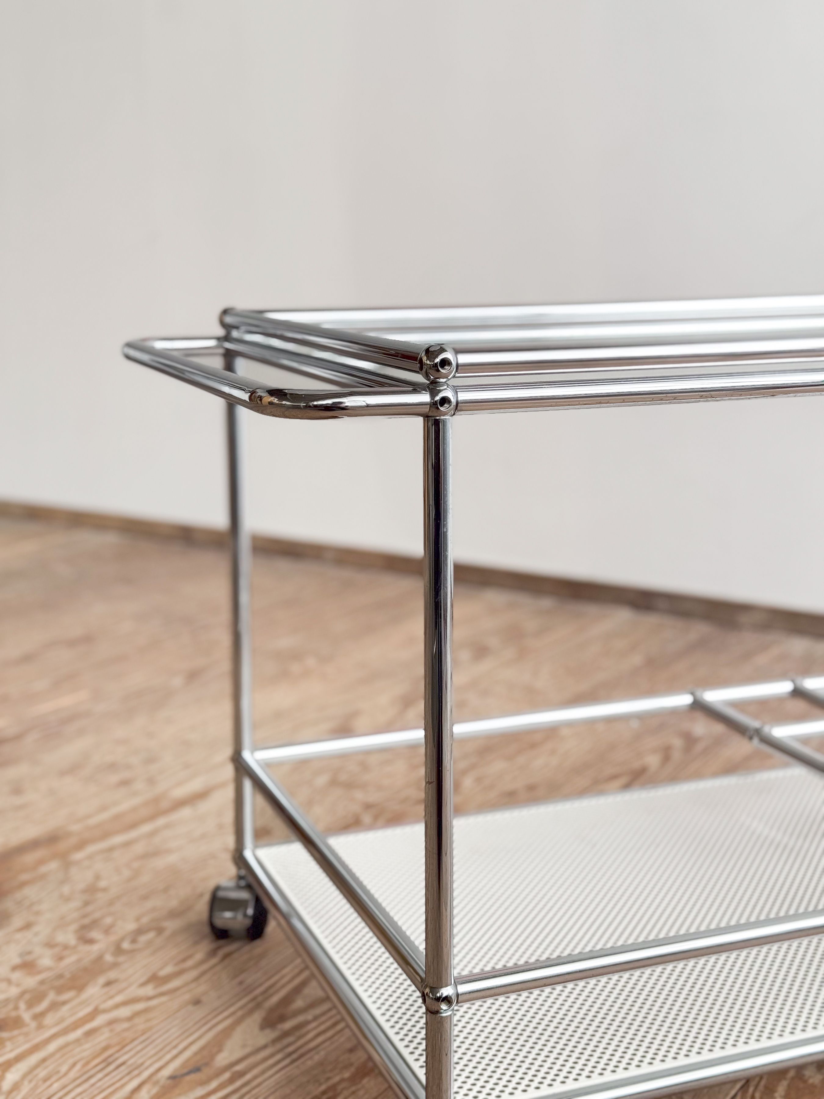 Chariot de service/ bar/ thé USM Haller, blanc et verre, Fritz Haller
