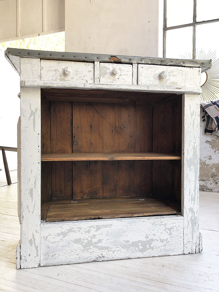 White patina and zinc counter
