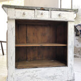 White patina and zinc counter