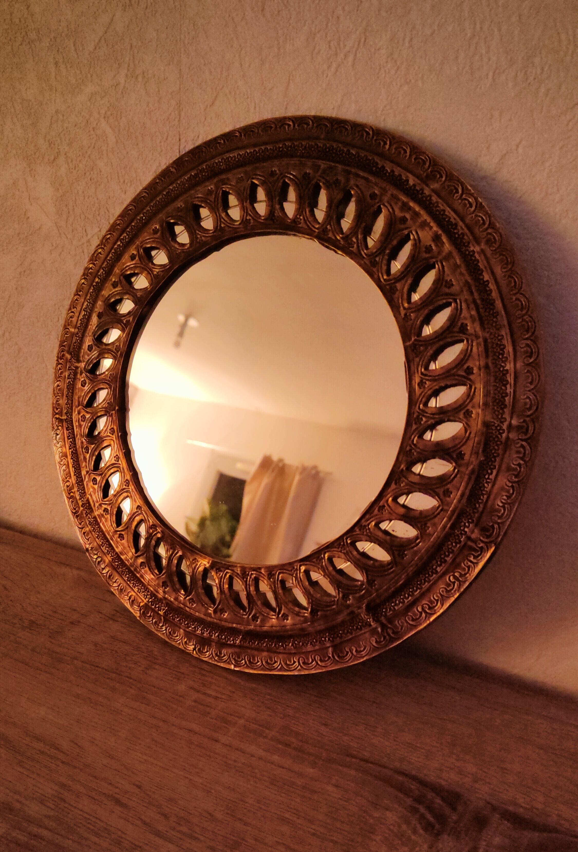 Patinated golden brass mirror 30x30cm