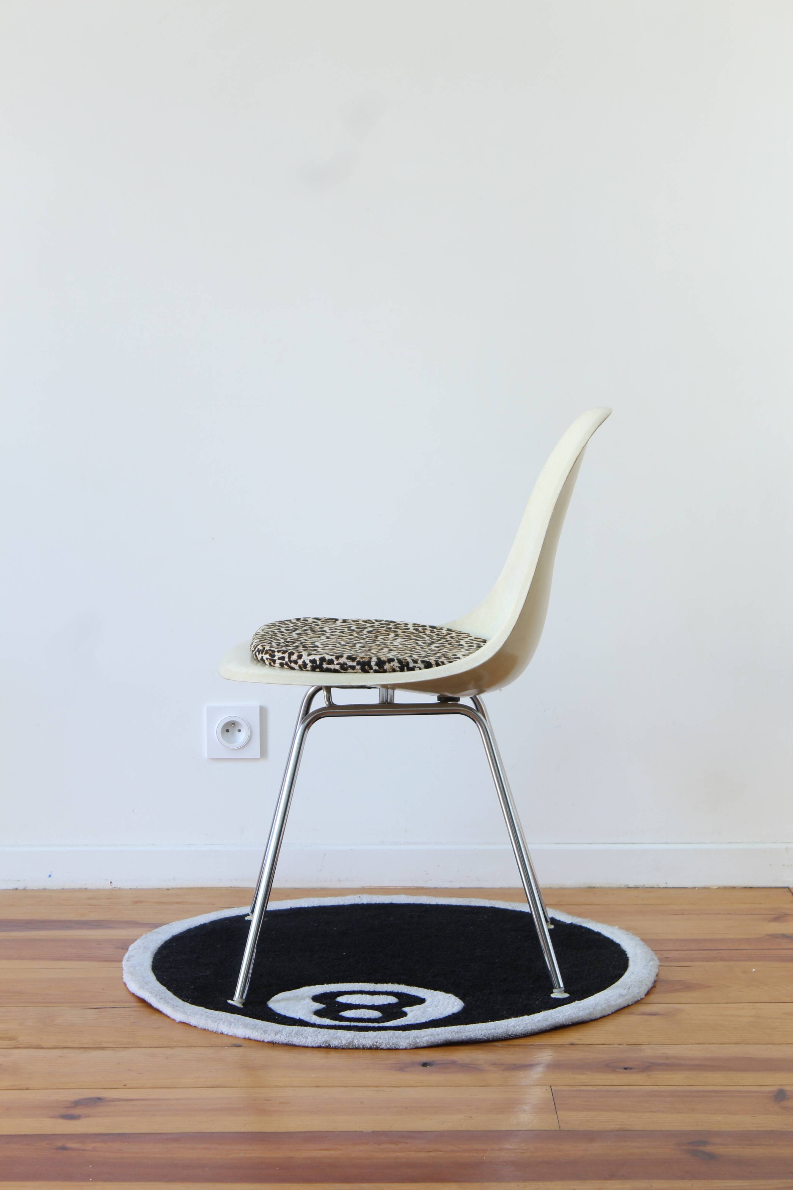 DSX fiberglass chair by Charles & Ray Eames for Herman Miller