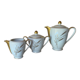 Lot d’un service à thé café en porcelaine avec tasses.