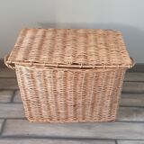 Wicker trunk