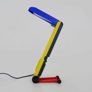 Lampe de bureau post-moderne par Benetton, Style Memphis Italie années 1980