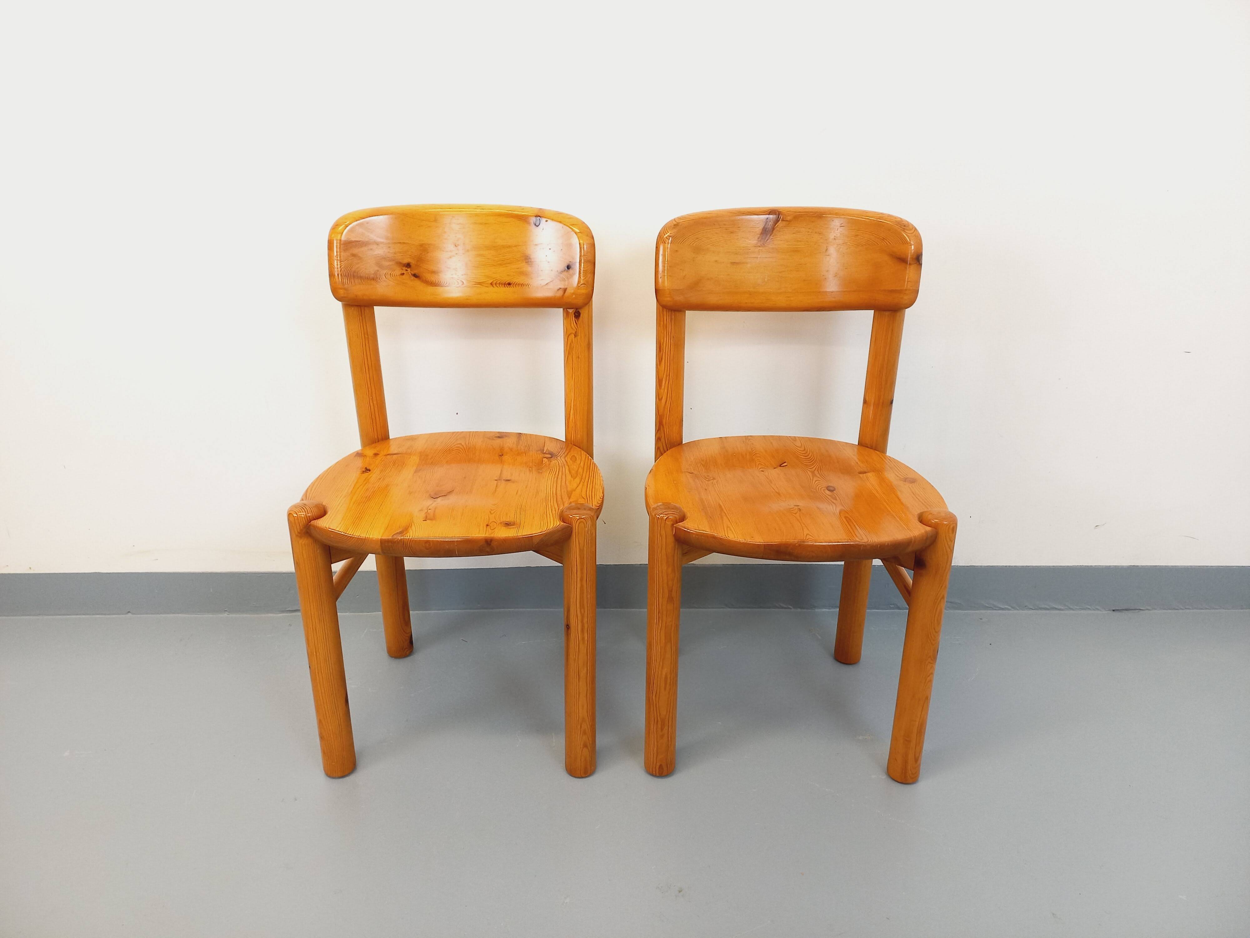 Set of 2 vintage Scandinavian chairs by Rainer Daumiller in pine from the 1960s.
