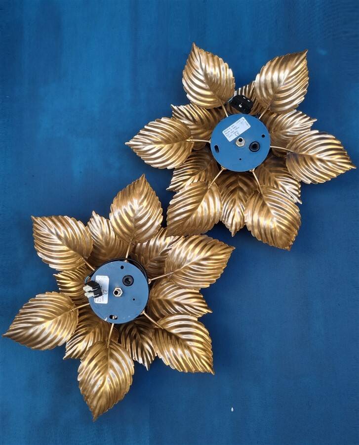 Pair of Masca flower wall lights in gold metal
