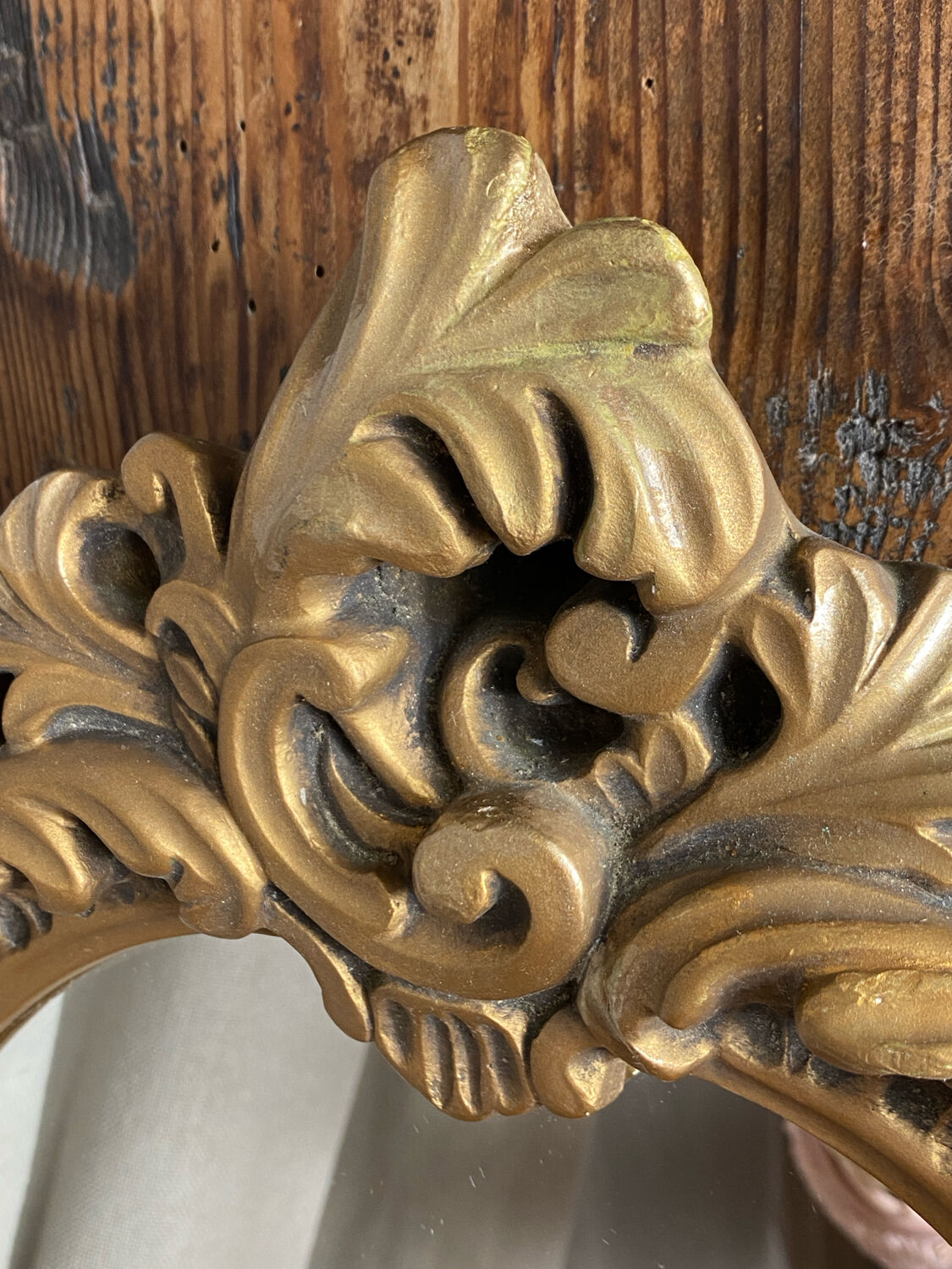 Rococo style mirror in wood and gilded stucco