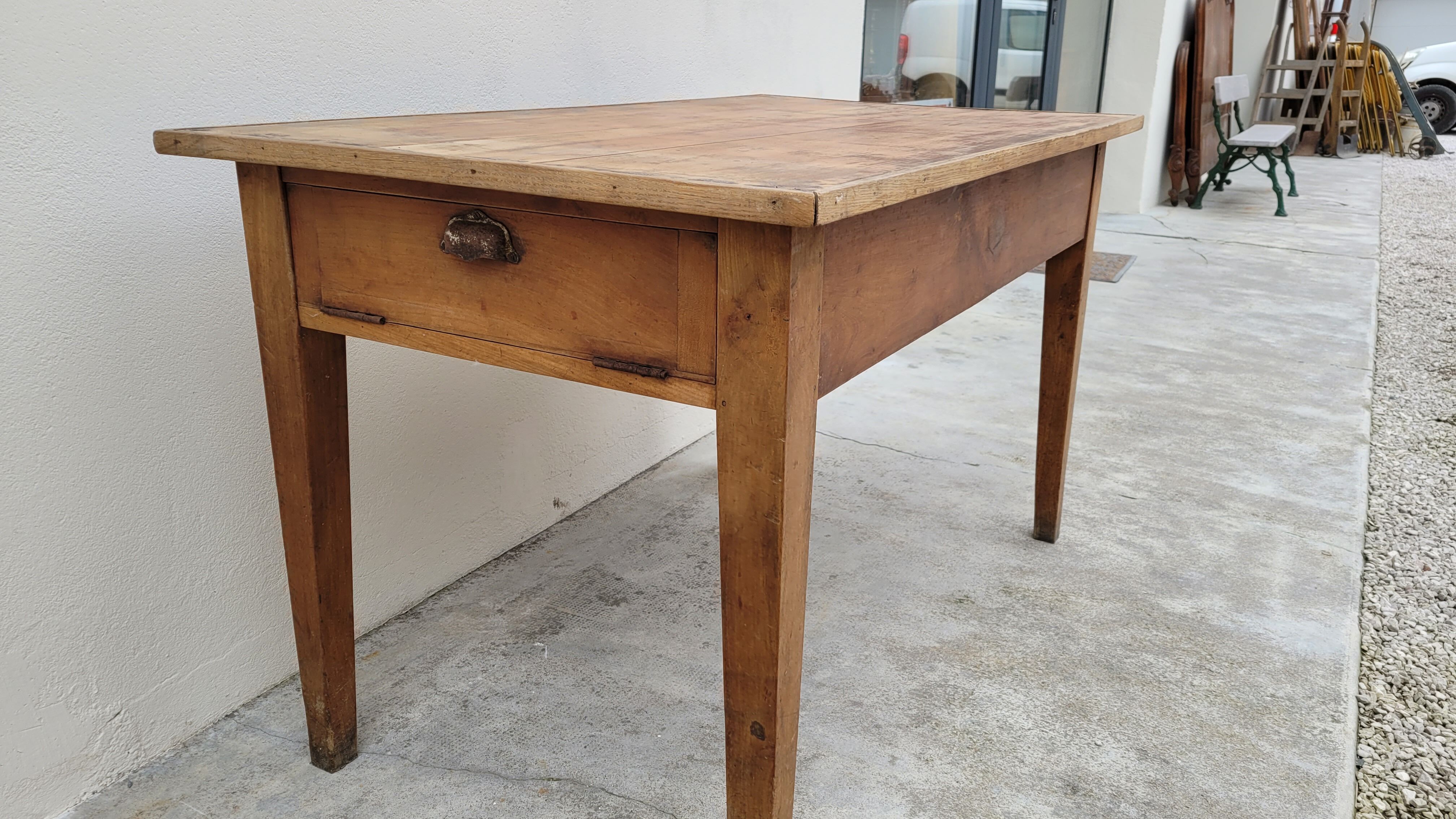 Farmhouse table in fruit tree 2 drawers period 1900 -1m27